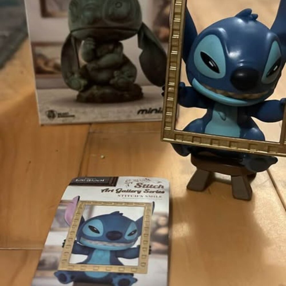 SMILE - STITCH Art Gallery Series Blind Box
